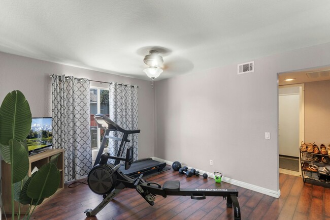 Building Photo - 958 Stratford Way