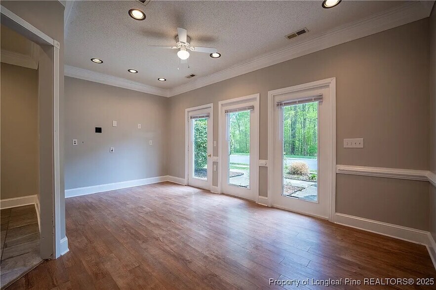 Building Photo - Room in House on Feldspar Way