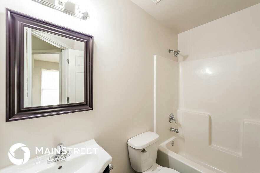 Building Photo - 975 Moonlite Dr