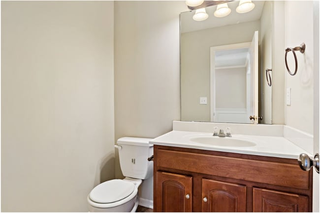 Building Photo - Spacious Two Bedroom Townhome - Available end of February