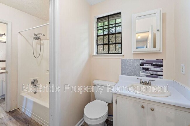Building Photo - 3506 Gardenbrook Dr