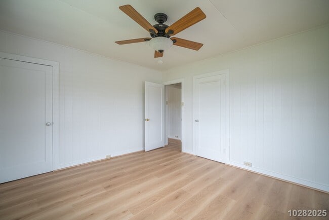 Building Photo - 2 BD/1 BA Home with Yard and Carport in Wa...