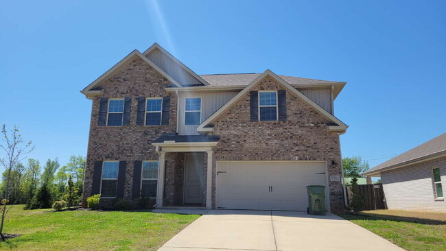 Primary Photo - "Spacious 4-Bedroom Retreat with Modern Gr...