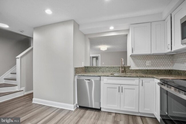 Building Photo - 10506 Lime Tree Way