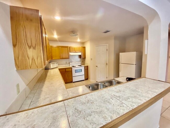 Building Photo - 100 Ramon Cardenas Dr