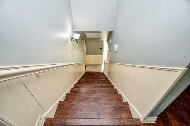 Building Photo - 1015 Kanah Ln