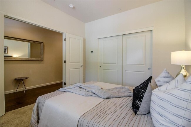 Building Photo - 890 White Moonstone Loop