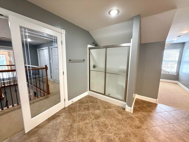 Building Photo - 98 Melrose Dr