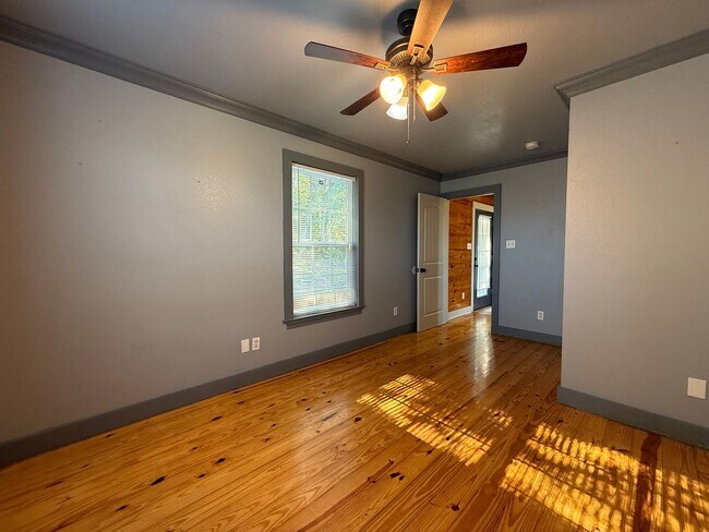 Building Photo - 7033 Calvary Wy
