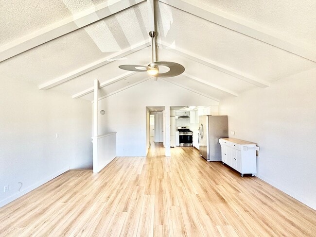 Primary Photo - Oxnard | UPDATED | 2 Bed + 1 Bath- Upper u...