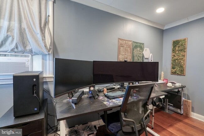 Building Photo - 32 Bonsall Ave