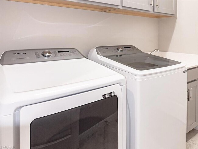 Building Photo - 5937 Berwick Ln