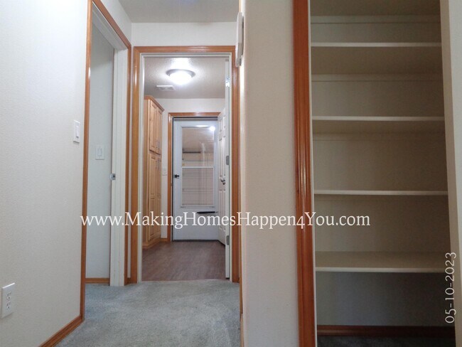 Building Photo - 405 Lavender St