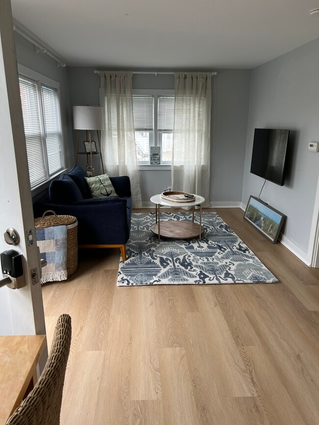 Building Photo - 35 Arlington St