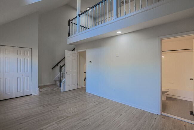 Building Photo - 3342 Garrison Cir