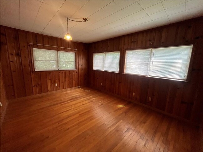 Building Photo - 1269 Carlton Acres W