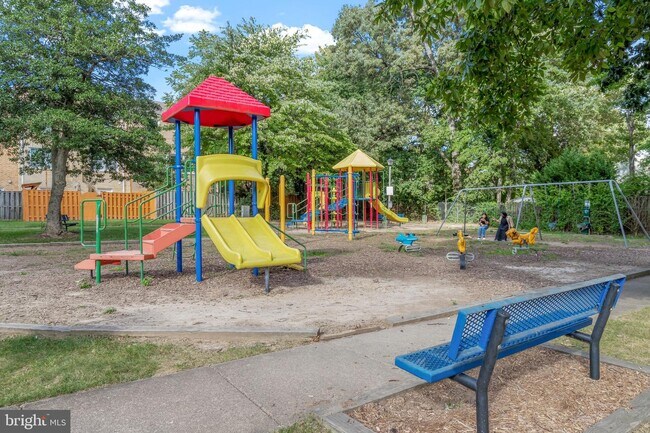 Building Photo - 9106 Suede Ct