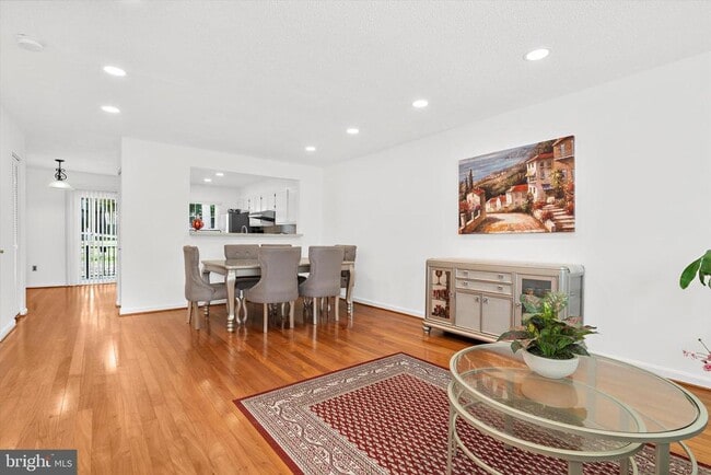 Building Photo - 4870 Dorsey Hall Dr