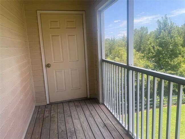 Building Photo - 18293 Bridle Club Dr