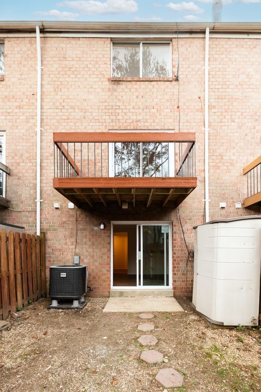 Building Photo - 9752 Early Spring Way