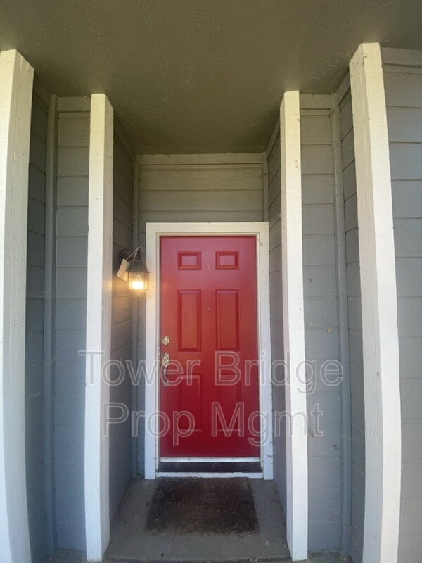 Building Photo - 1515 Knight Ct