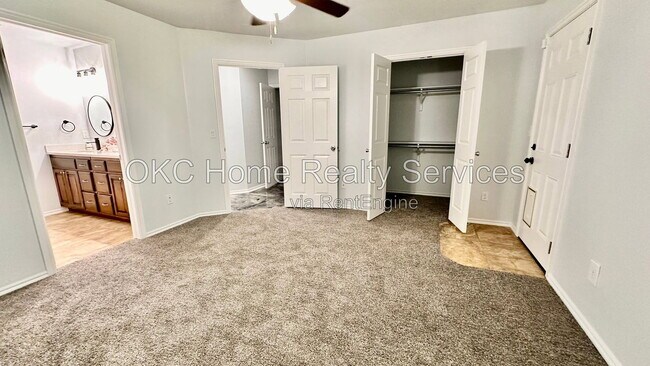 Building Photo - 1423 NW 98th St