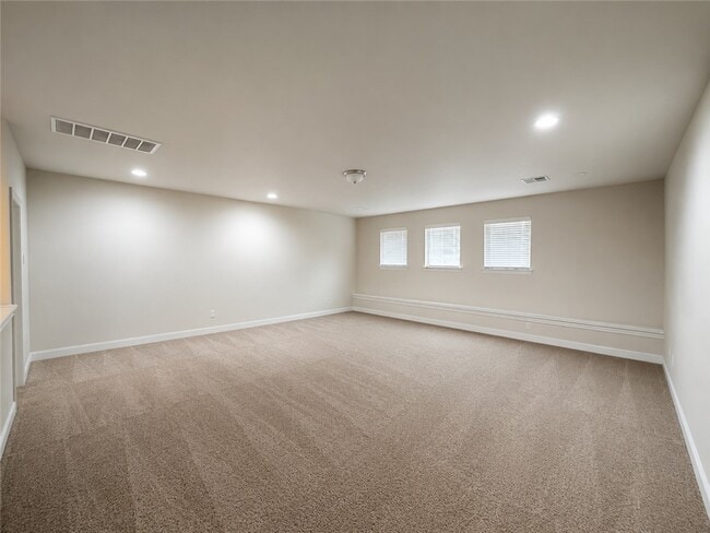 Building Photo - 1504 SW Hamilton Ave
