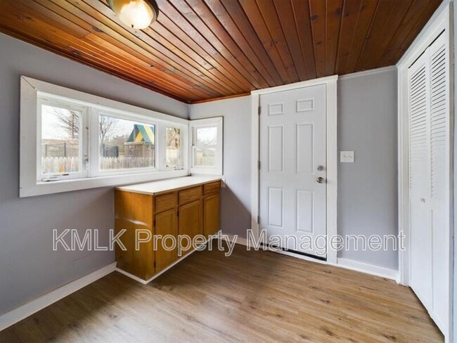 Building Photo - 519 Blake Ave