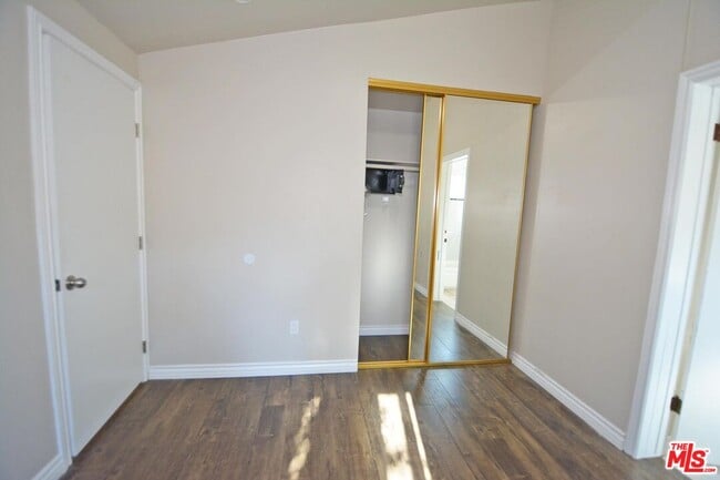 Building Photo - 9616 Gerald Ave