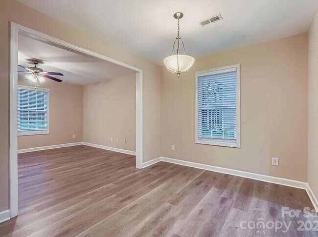 Building Photo - 4400 Tantilla Cir