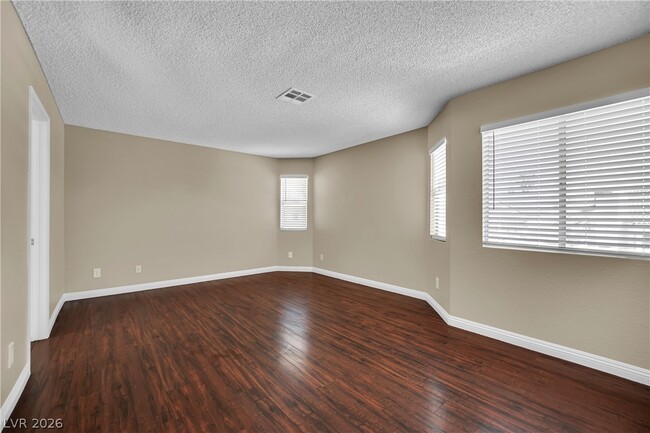 Building Photo - 756 Charwood Cir