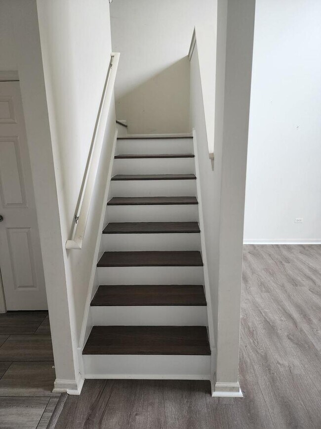 Building Photo - 2822 Gypsum Cir