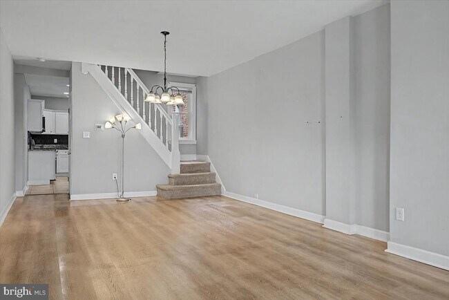 Building Photo - 203 N Dupont St