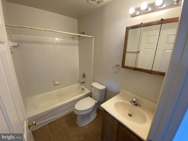 Building Photo - 10910 Coreys Way