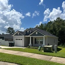 Building Photo - 929 Beaver Creek Way