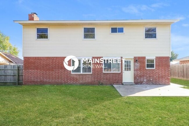 Building Photo - 1113 N Patterson Dr