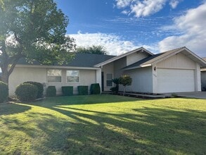 Building Photo - NORTHWEST BAKERSFIELD