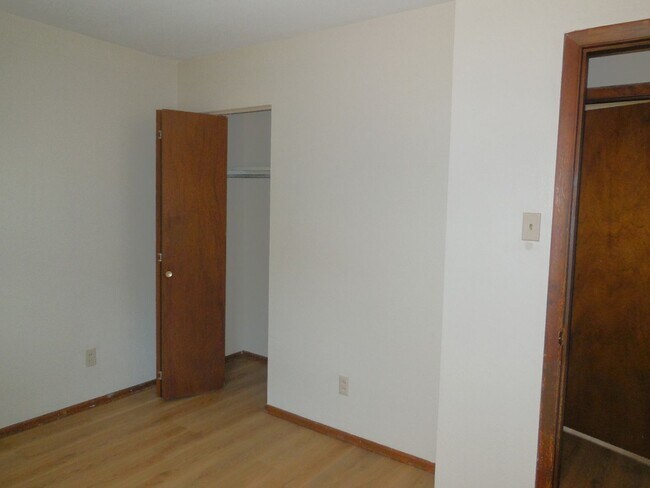 Building Photo - 1228-1230  Olivette