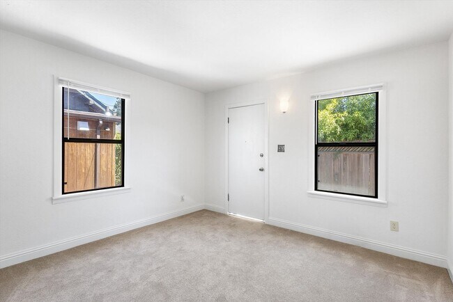 Building Photo - 2510 Eagle Ave