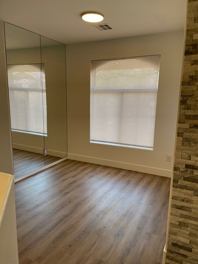 Building Photo - 8741 Red Brook Dr