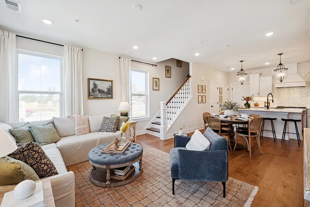 Building Photo - 14945 Deco Cir