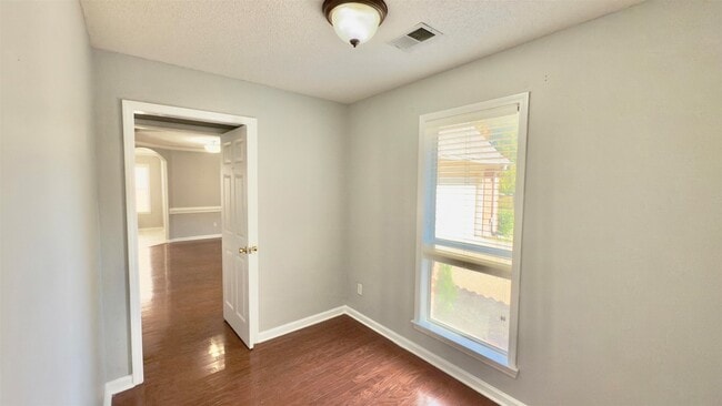 Building Photo - 4605 Park Side Dr