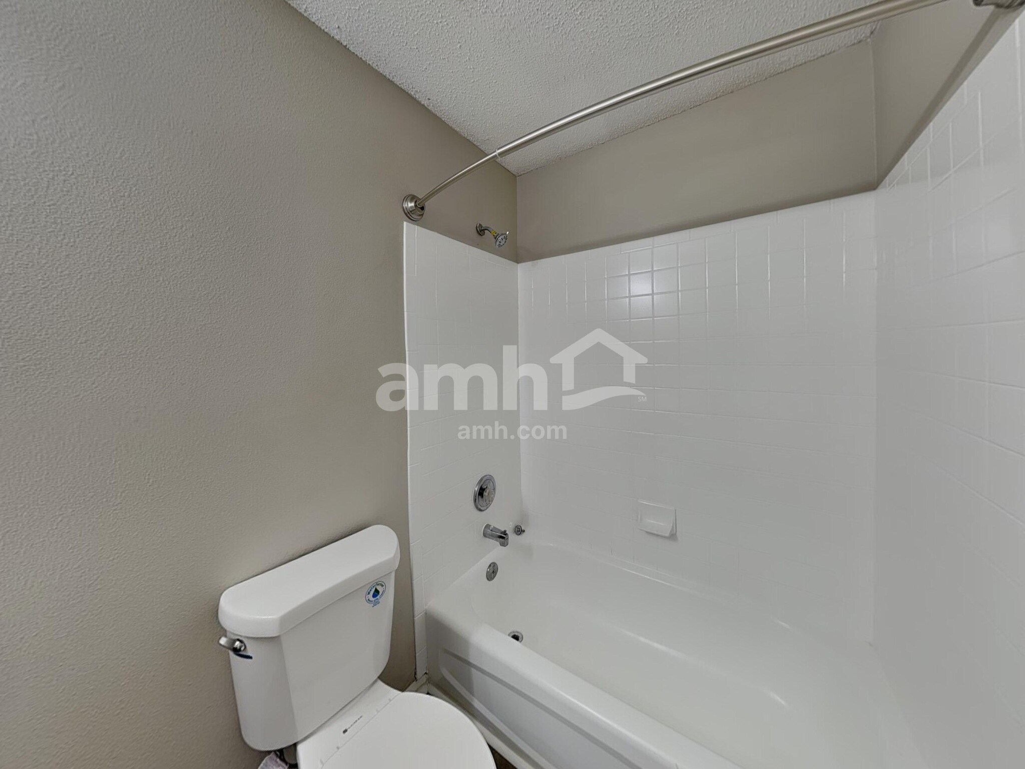 Building Photo - 6860 Maywood Cir