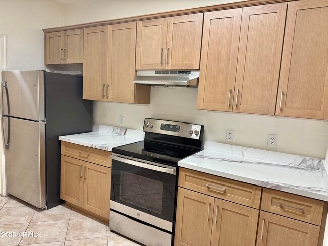 Building Photo - 3236 E Chandler Blvd