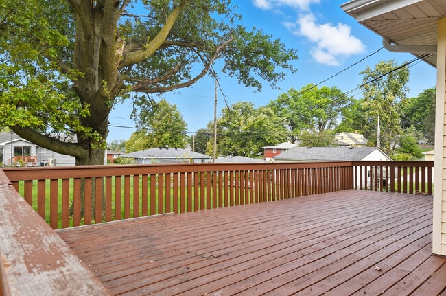 Building Photo - 2710 S 48th Ave