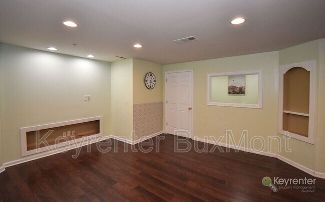 Building Photo - 109 Meadow View Ln
