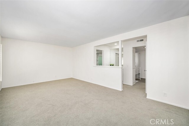 Building Photo - 9548 Bloomfield St