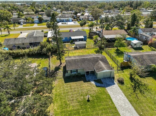 Building Photo - 6025 Florida Cir S
