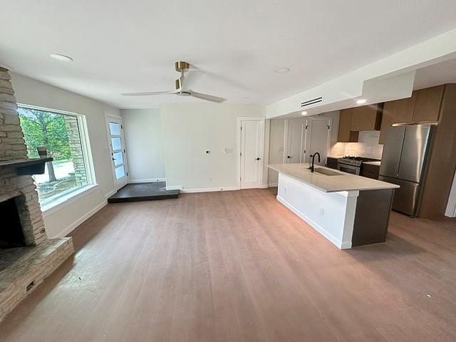 Building Photo - 1413 Valleyridge Dr