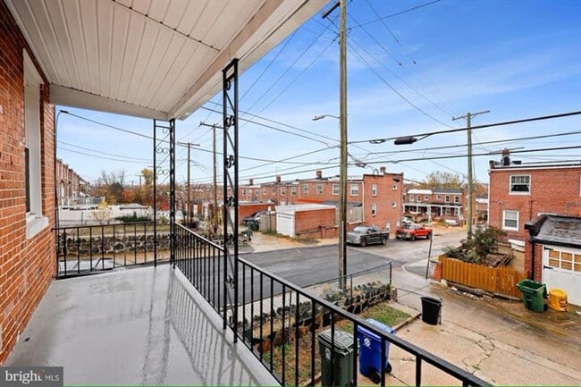 Building Photo - Available Now- Beautiful 3 Bedroom, 2 Bath Home in Baltimore, MD!